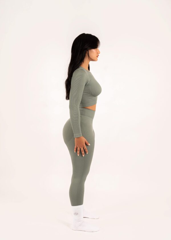Long-Sleeve Open-Back Workout Set