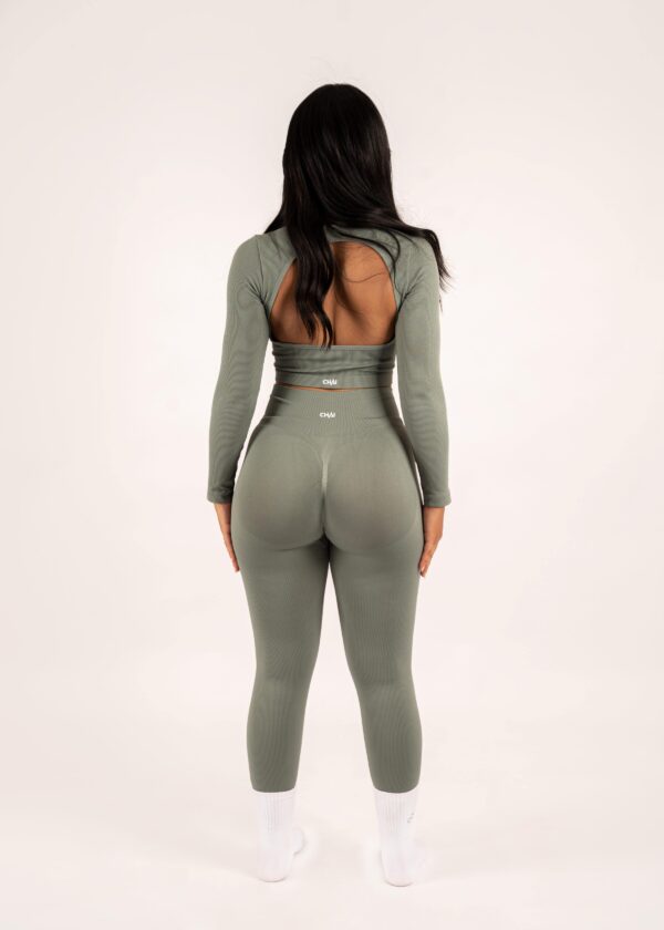 Long-Sleeve Open-Back Workout Set