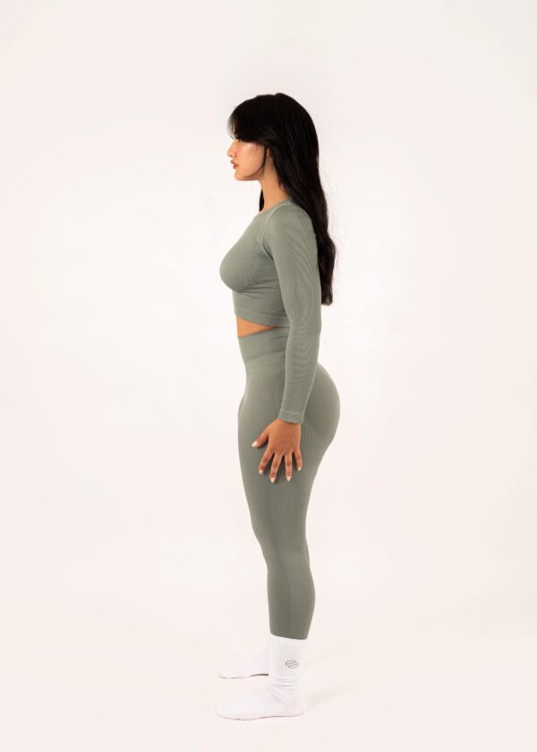 Long-Sleeve Open-Back Workout Set