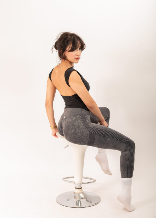 Seamless High-Waist Sculpting Leggings