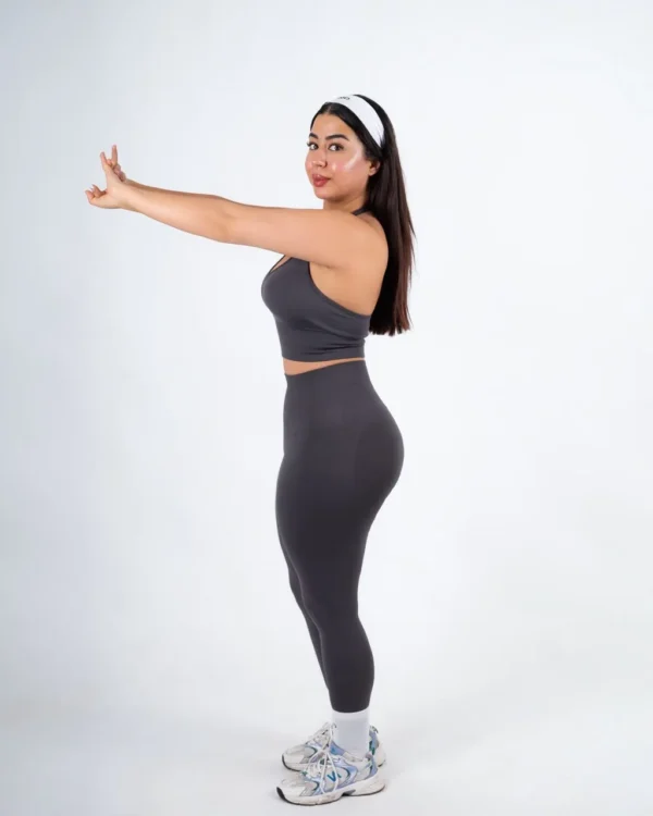Seamless halter bra and leggings set by Chai Nest – view 4