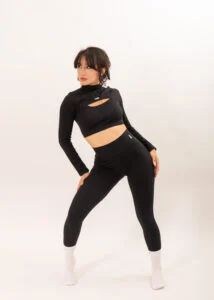 Black Seamless Fitness Crop Top & High-Waist Leggings – Women’s Activewear Set