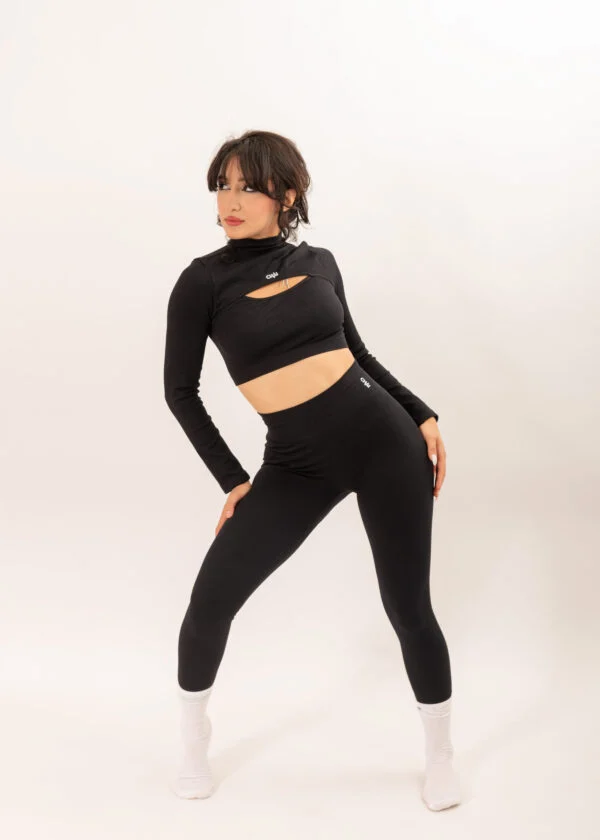 Cut-Out Crop Set
